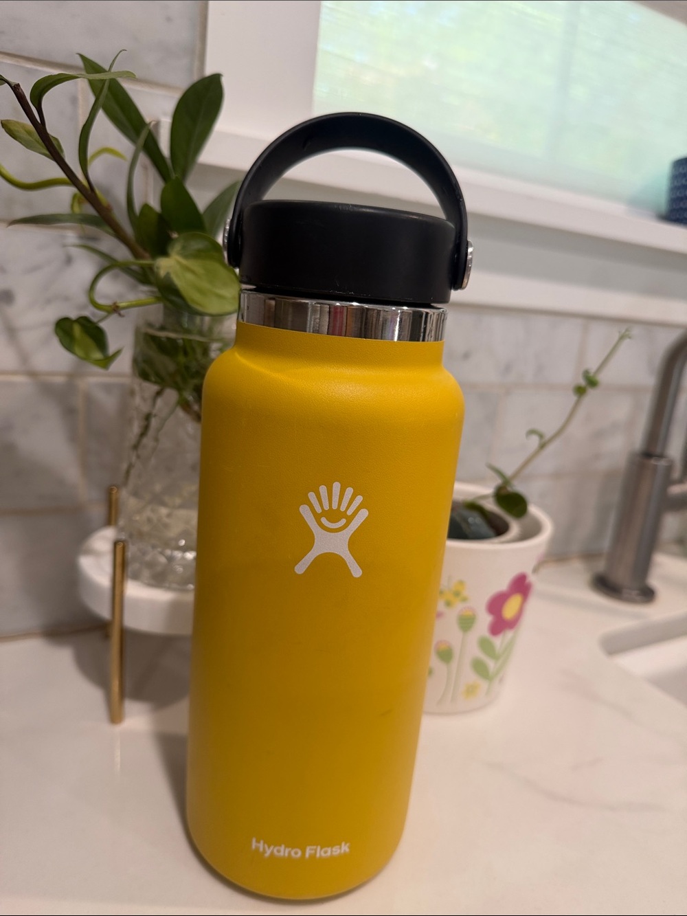 Hydro Flask Yellow Water Bottle 32oz